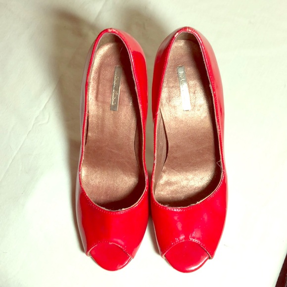 Red high heels - Picture 3 of 3